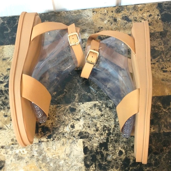 GB ankle strap neutral color sandals, EUC, size 10. Final price drop - Picture 2 of 5